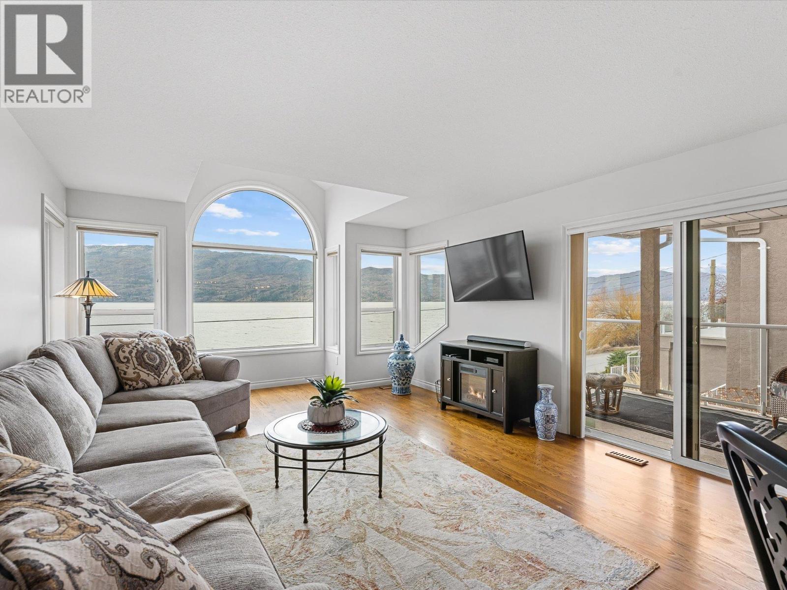 3838 BEACH AVENUE - 13