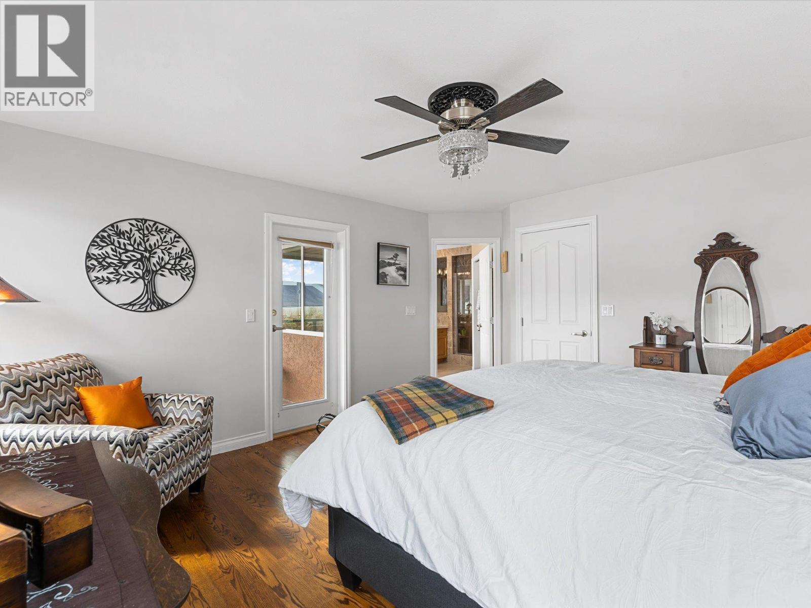 3838 BEACH AVENUE - 33