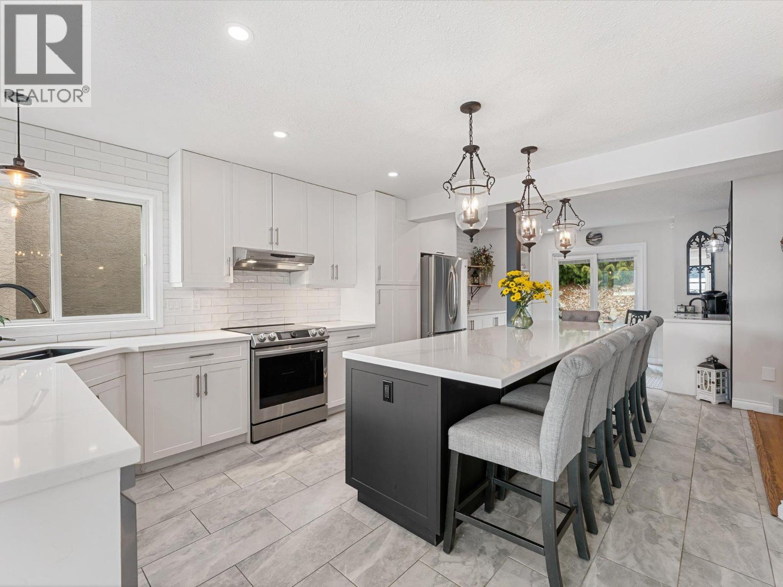 3838 BEACH AVENUE - 16