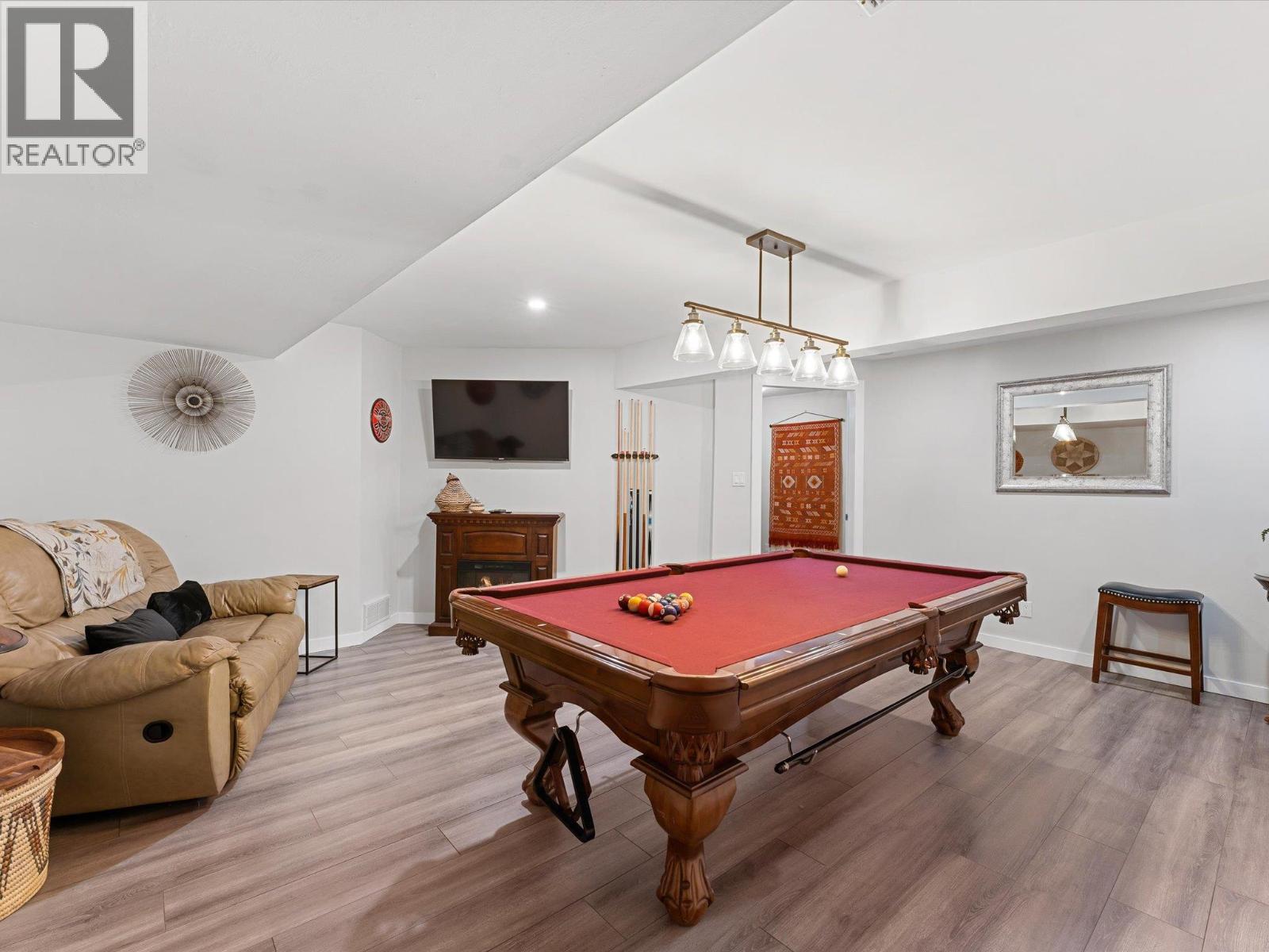 3838 BEACH AVENUE - 47