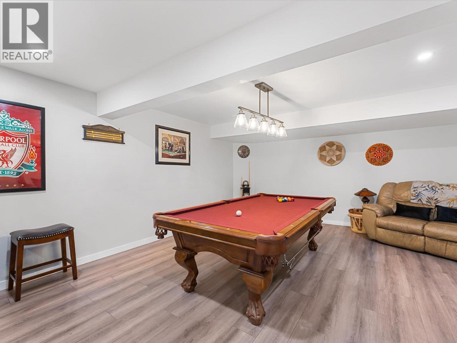 3838 BEACH AVENUE - 46