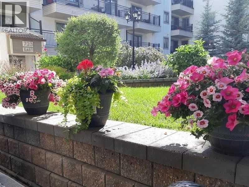 Single Family House for Sale in    Avenue SW Windsor Park Calgary 