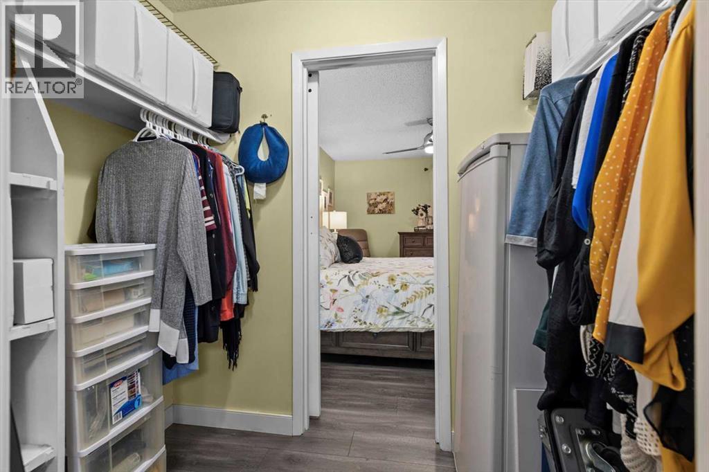 Single Family House for Sale in    Avenue SW Windsor Park Calgary 