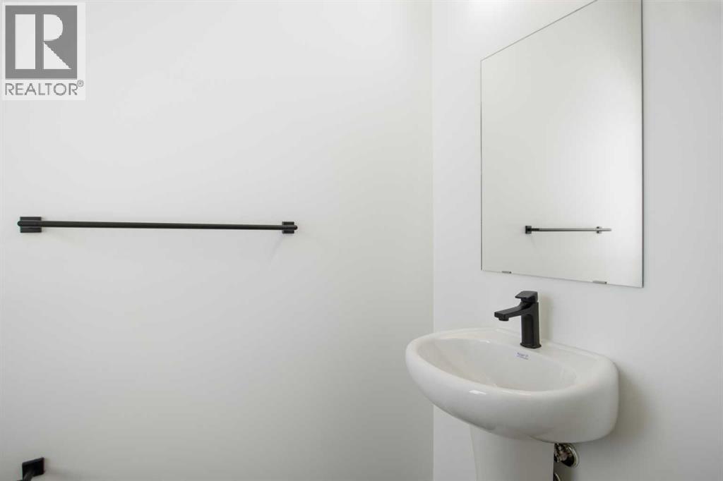 Single Family House for Sale in  st Street SW Springbank Hill Calgary 