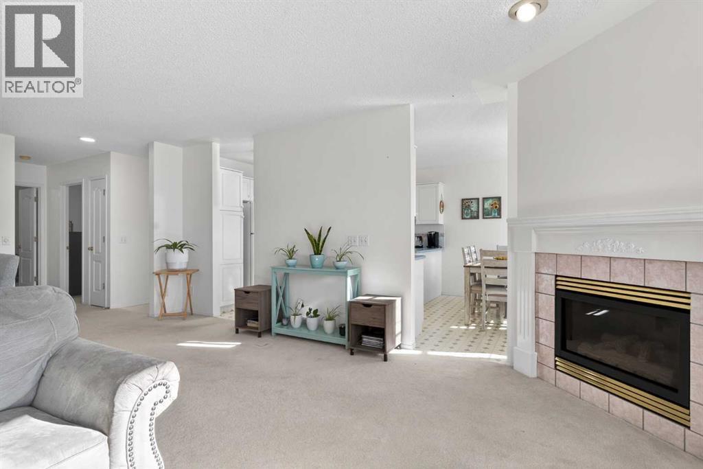 Single Family House for Sale in  Sierra Morena Green SW Signal Hill Calgary 