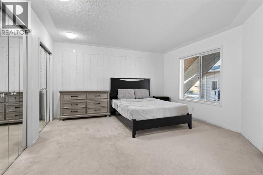 Single Family House for Sale in  Sierra Morena Green SW Signal Hill Calgary 