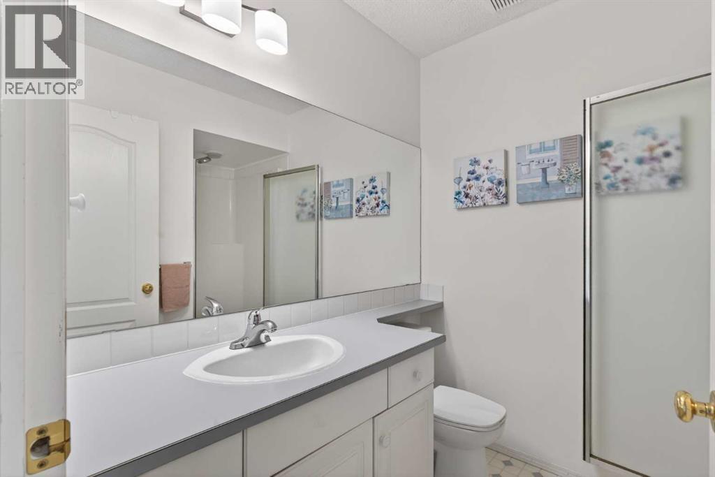 Single Family House for Sale in  Sierra Morena Green SW Signal Hill Calgary 