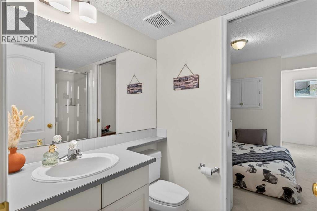 Single Family House for Sale in  Sierra Morena Green SW Signal Hill Calgary 