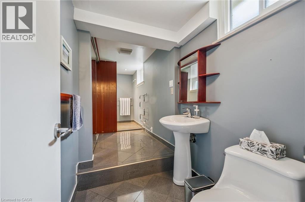 132 OSBORNE Crescent,Oakville,,