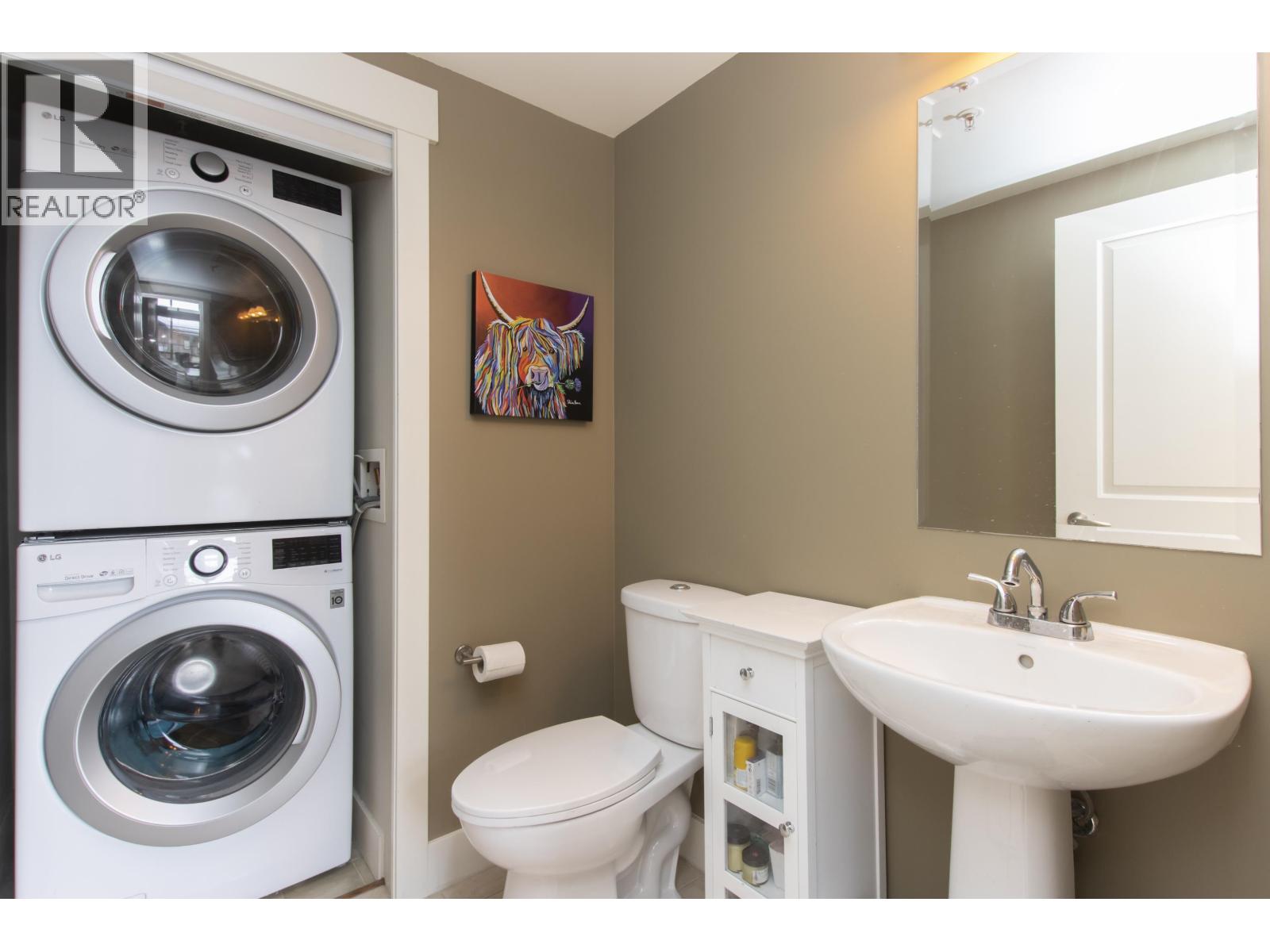 201 1174 WINGTIP PLACE, Squamish