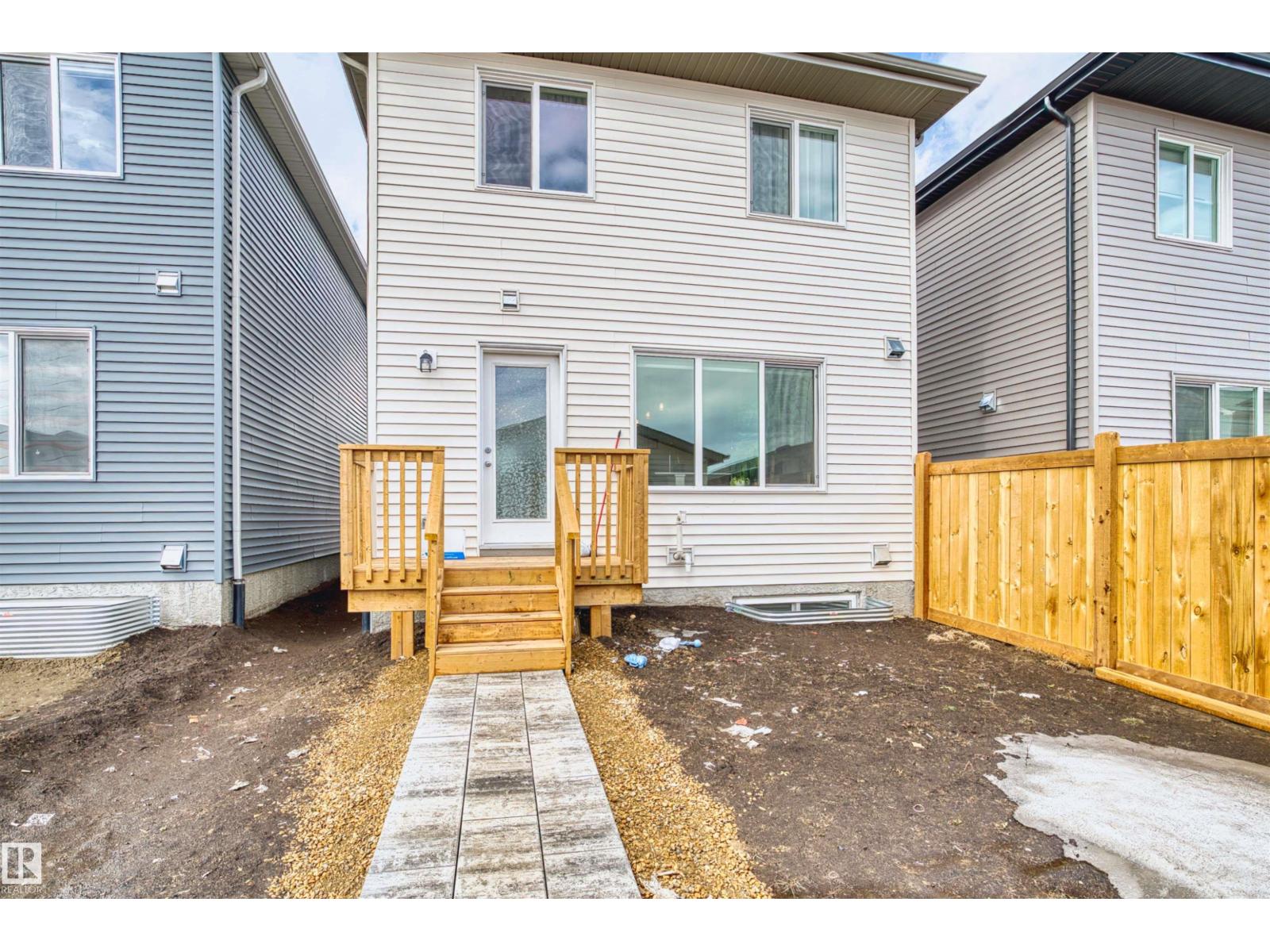 17651 49 ST NW - 28