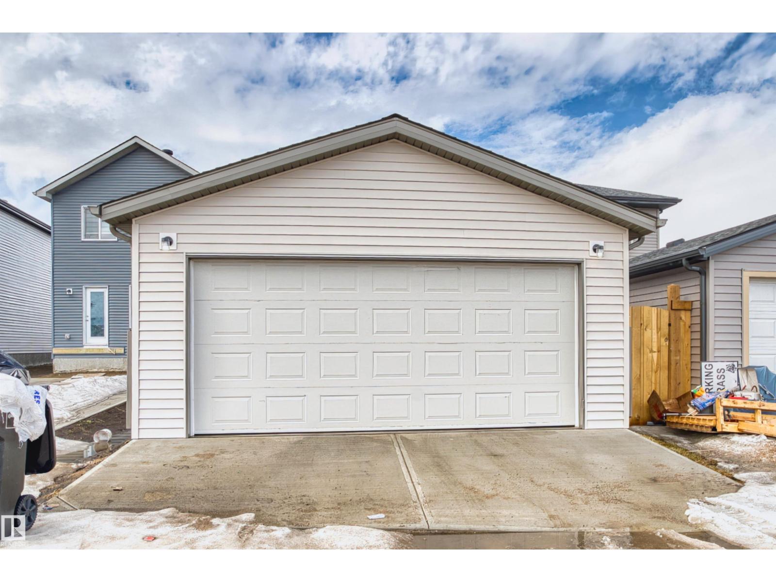 17651 49 ST NW - 30