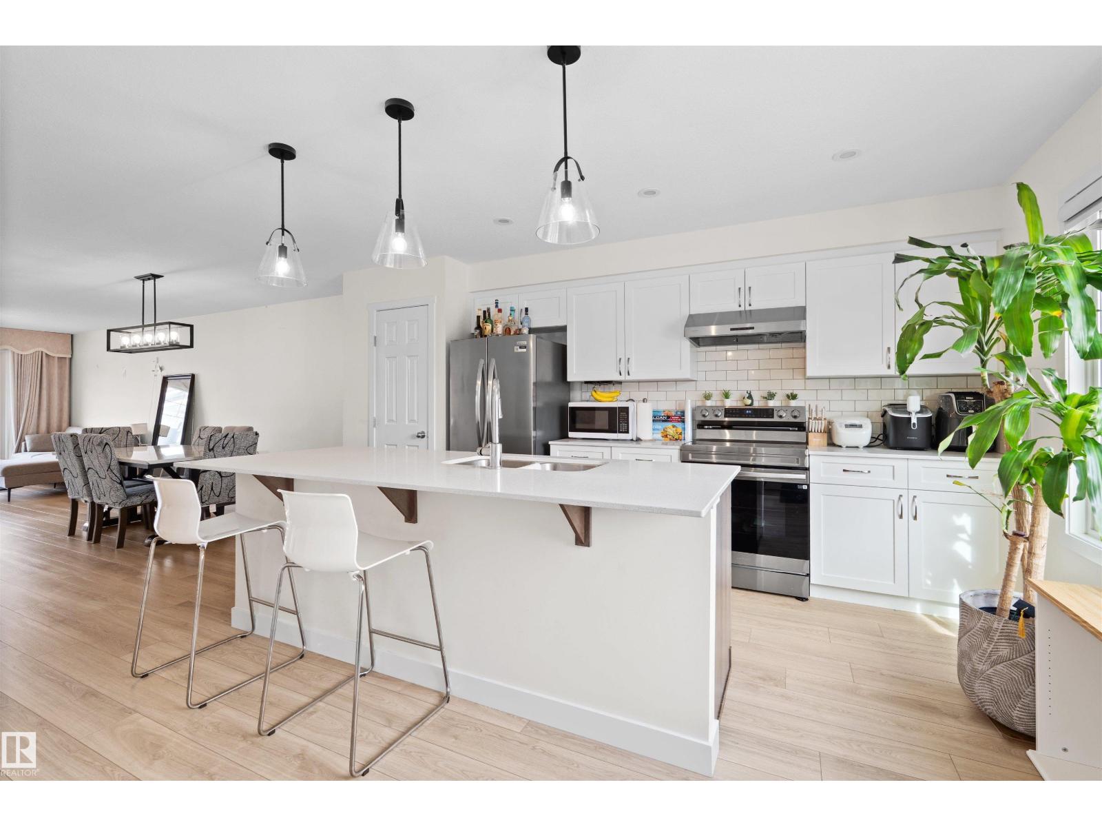 17651 49 ST NW - 8