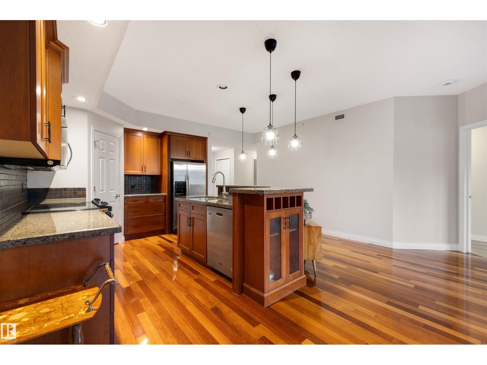 #305 9803 96A ST NW, Edmonton