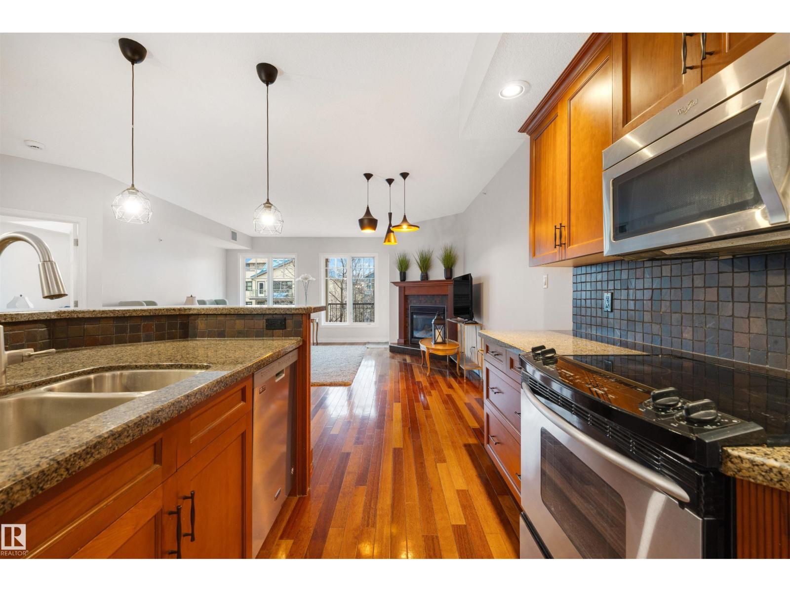 #305 9803 96A ST NW - 9
