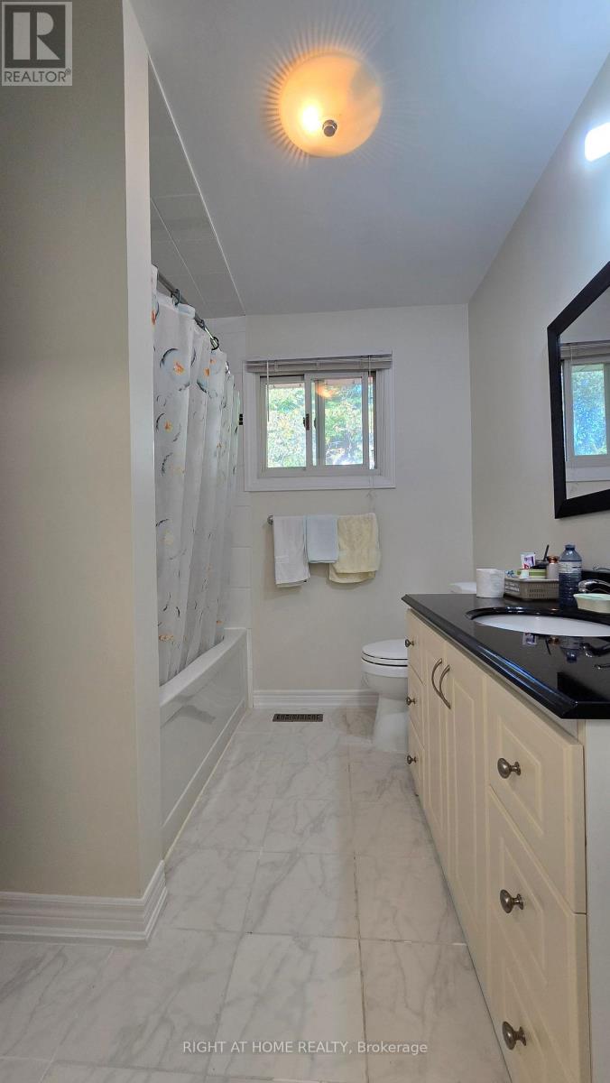 236 YORK MILLS ROAD - 24