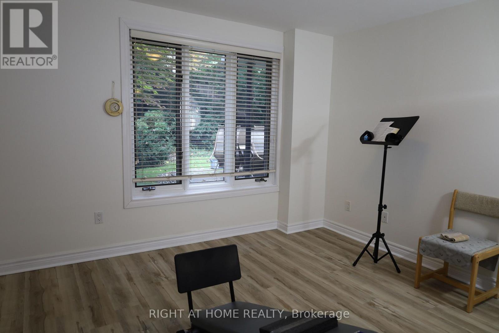 236 YORK MILLS ROAD - 35