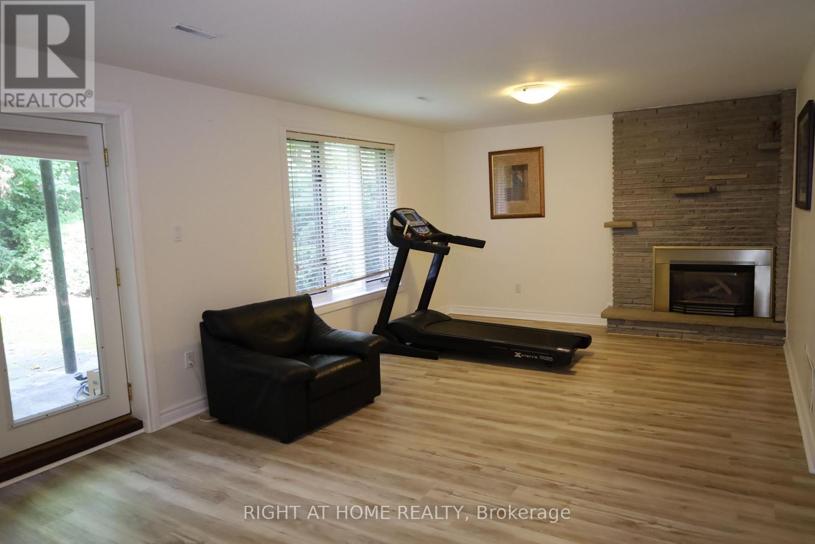 236 YORK MILLS ROAD - 36