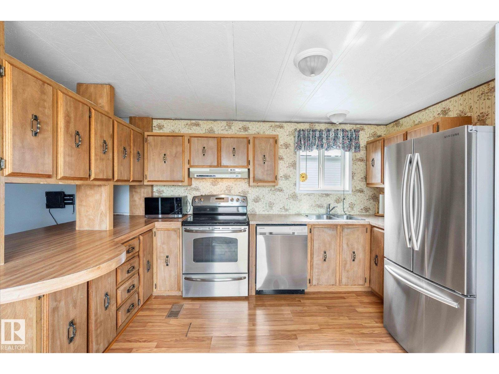 1450 Lakeland Village Blvd, Sherwood Park