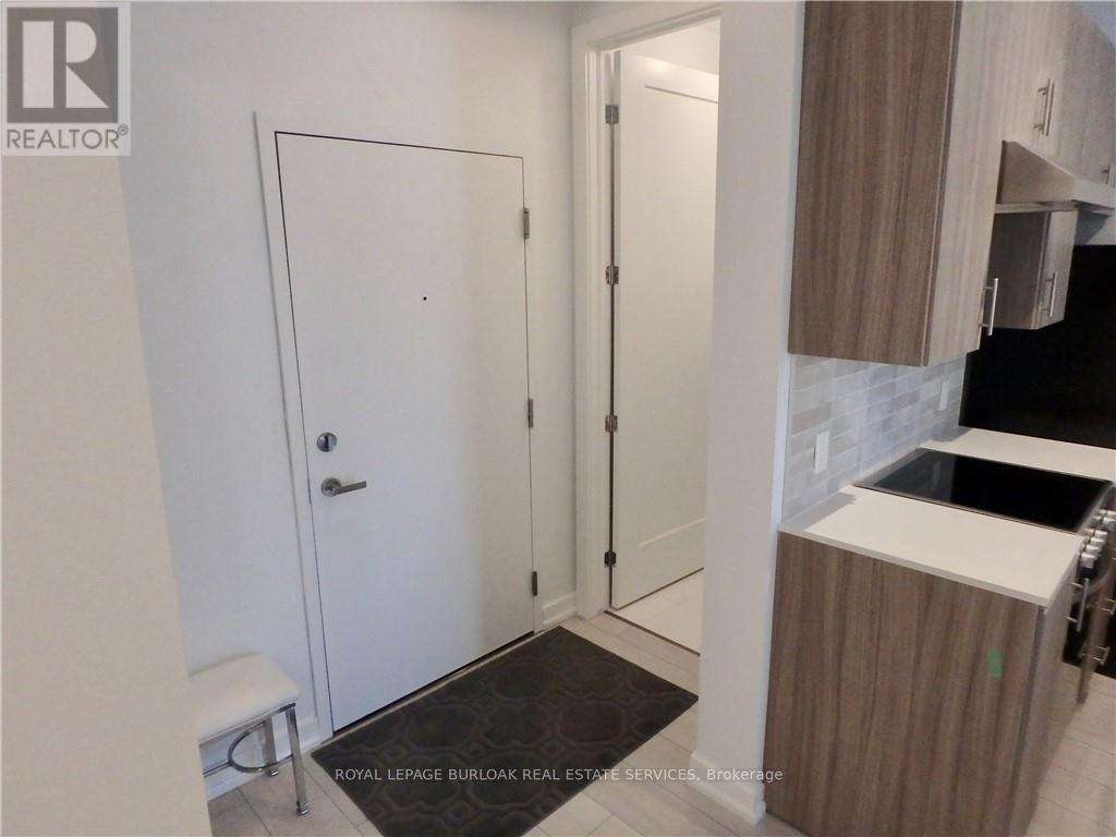 #106 4040 UPPER MIDDLE ROAD - 9