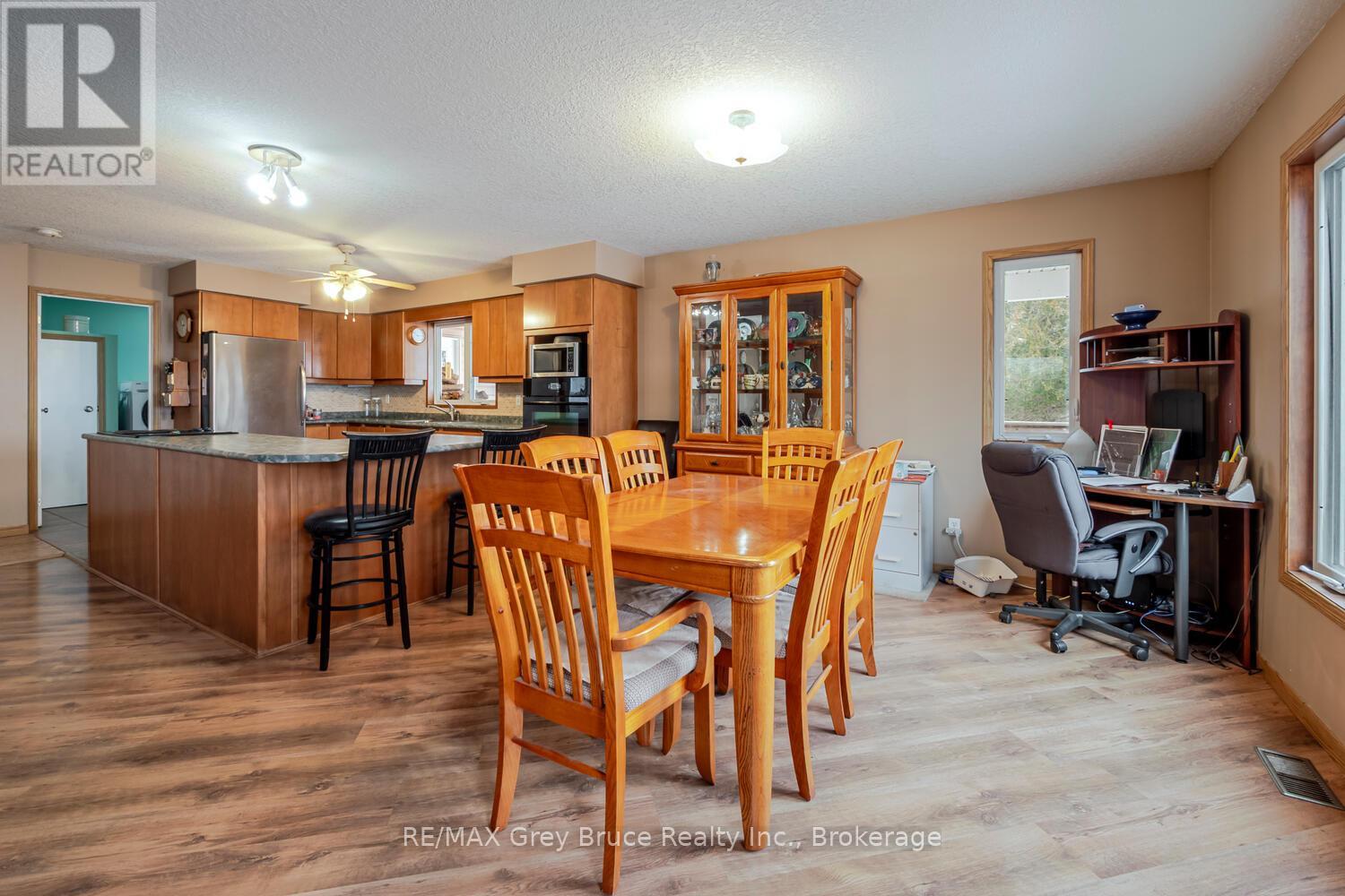 504240 GREY ROAD 1 ROAD W - 10
