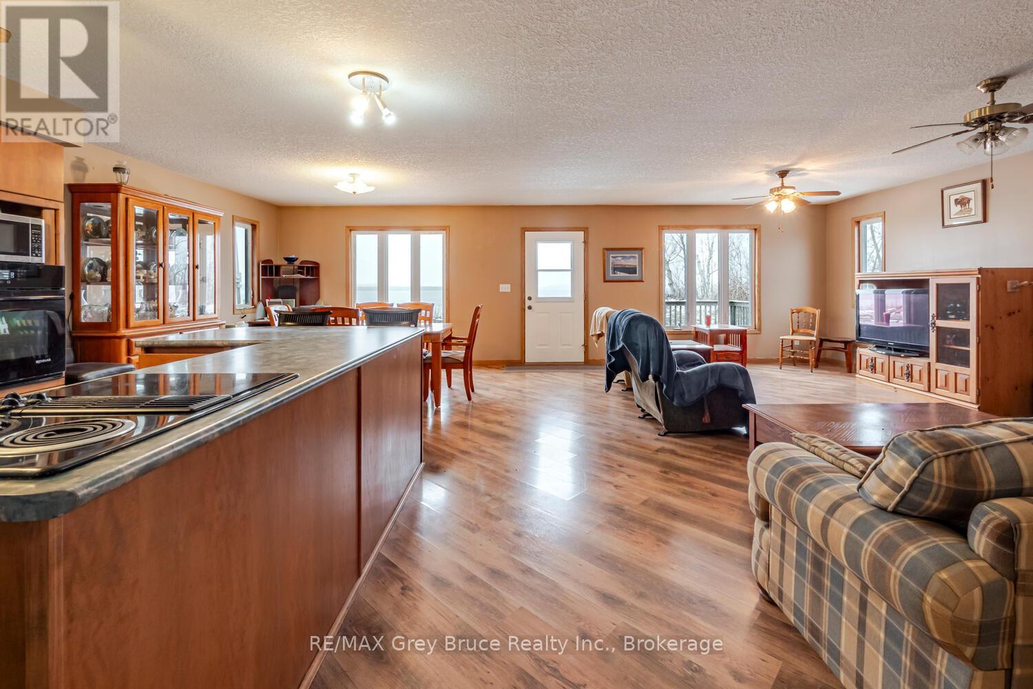 504240 GREY ROAD 1 ROAD W - 12