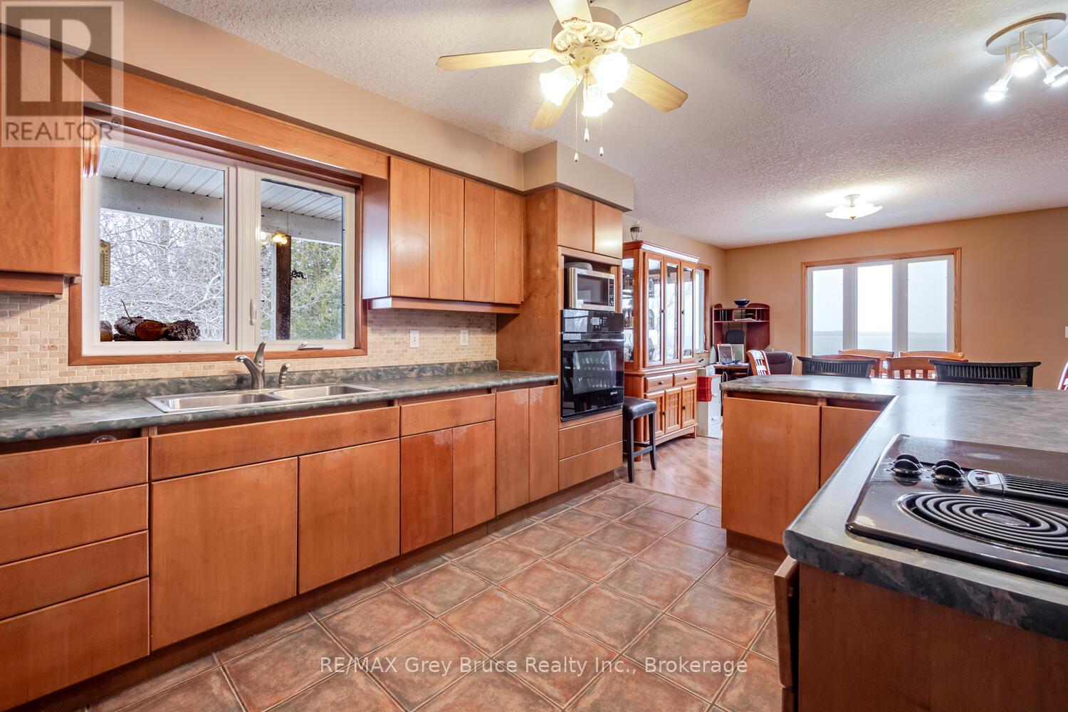 504240 GREY ROAD 1 ROAD W - 19