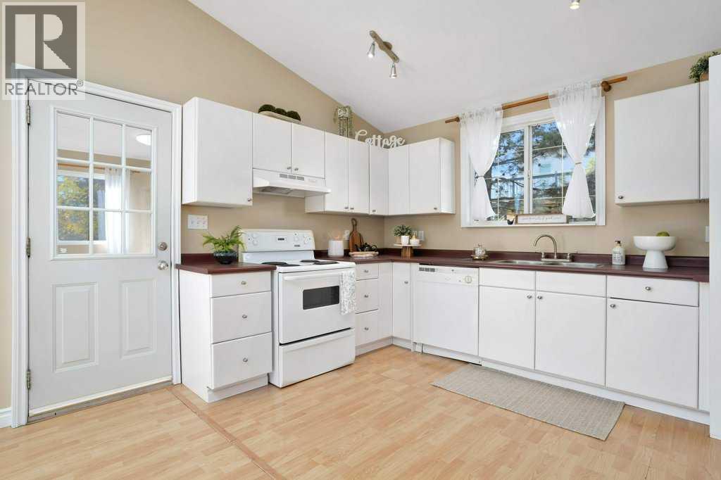 Single Family House Bungalow for Sale in  Sunnyside Drive Sunnyside Rural Ponoka County 