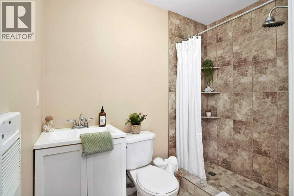 Single Family House Bungalow for Sale in  Sunnyside Drive Sunnyside Rural Ponoka County 