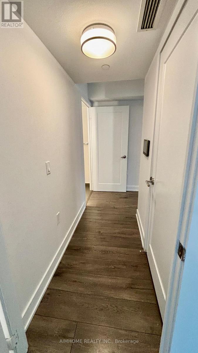 #1722 585 BLOOR STREET E - 11