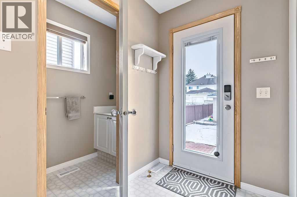 Single Family House for Sale in  Chaparral Ridge Way SE Chaparral Calgary 