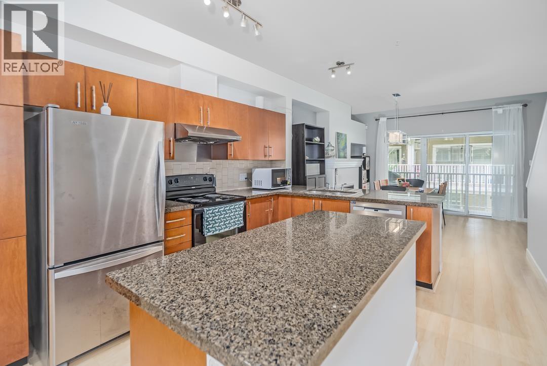 35 935 EWEN AVENUE, New Westminster