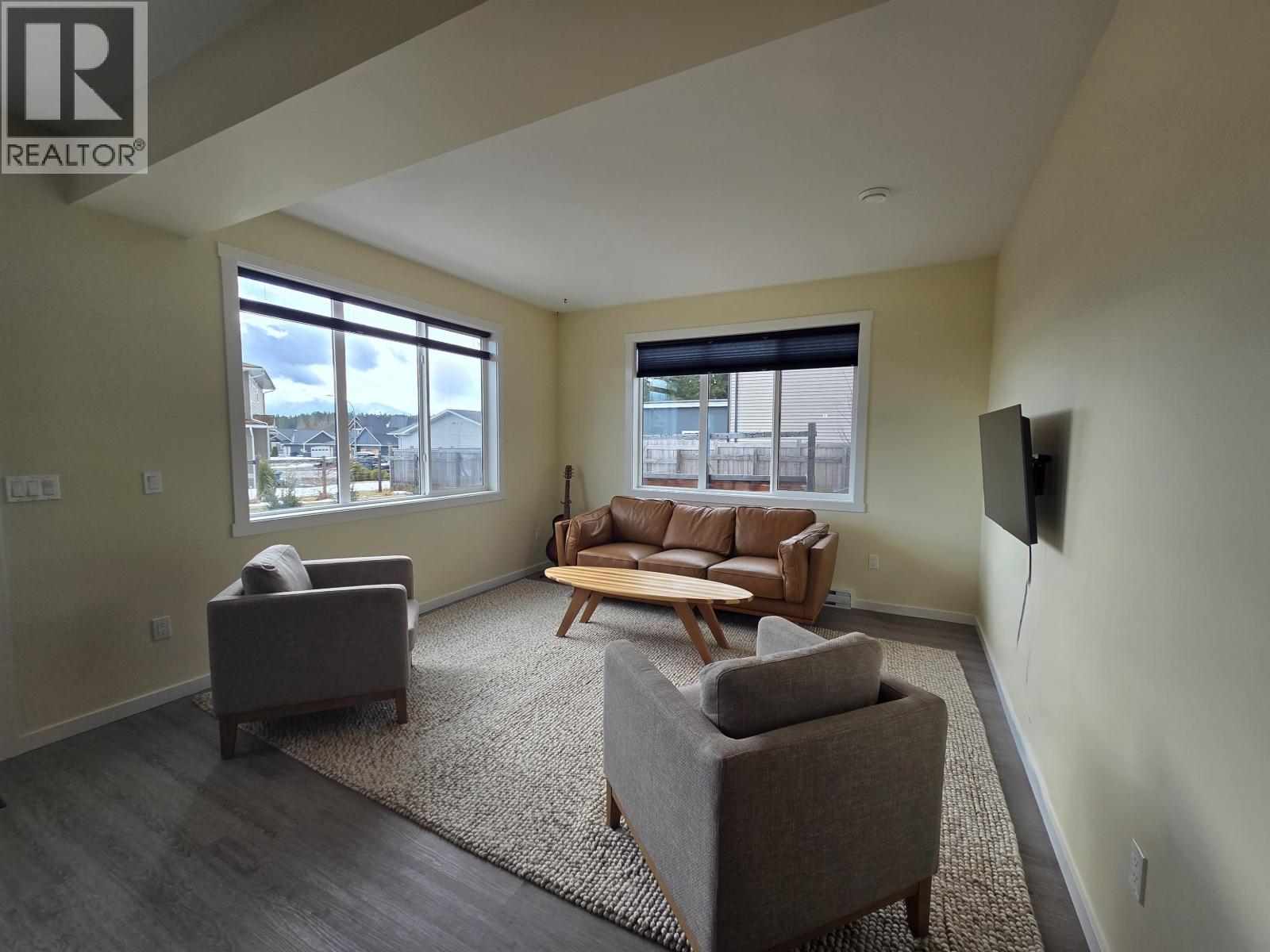 5105 JOLLIFFE Avenue, Terrace