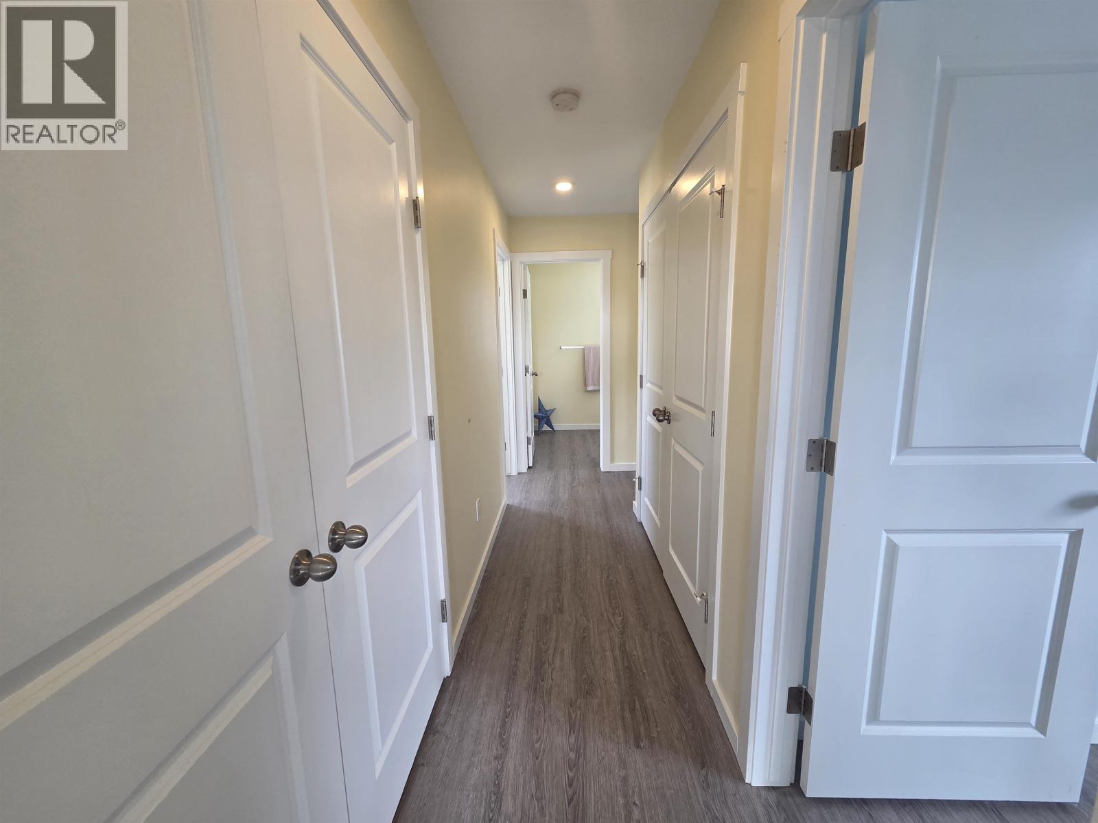 5105 JOLLIFFE Avenue, Terrace