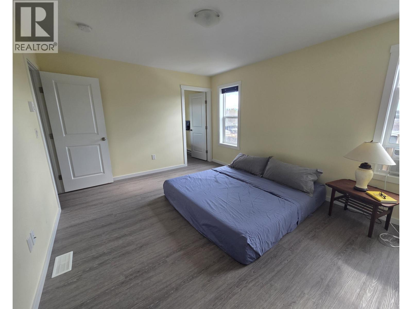 5105 JOLLIFFE Avenue, Terrace