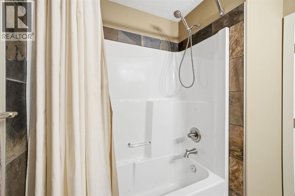 1 River Heights Green, Cochrane