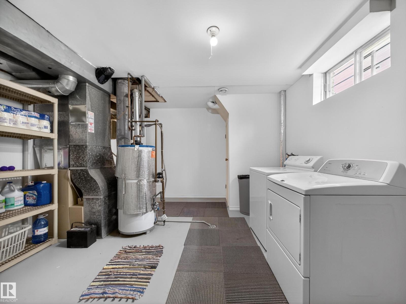 8906 83 AV NW, Edmonton