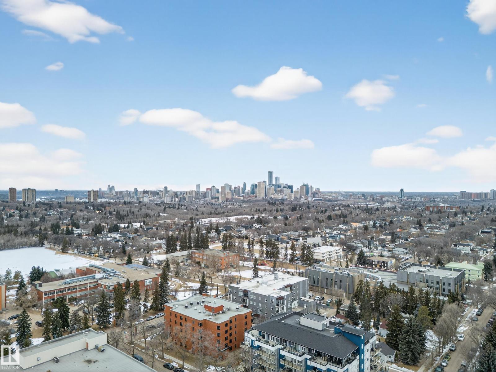 8906 83 AV NW, Edmonton