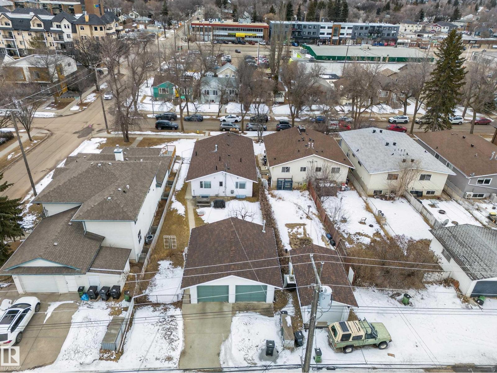 8906 83 AV NW, Edmonton