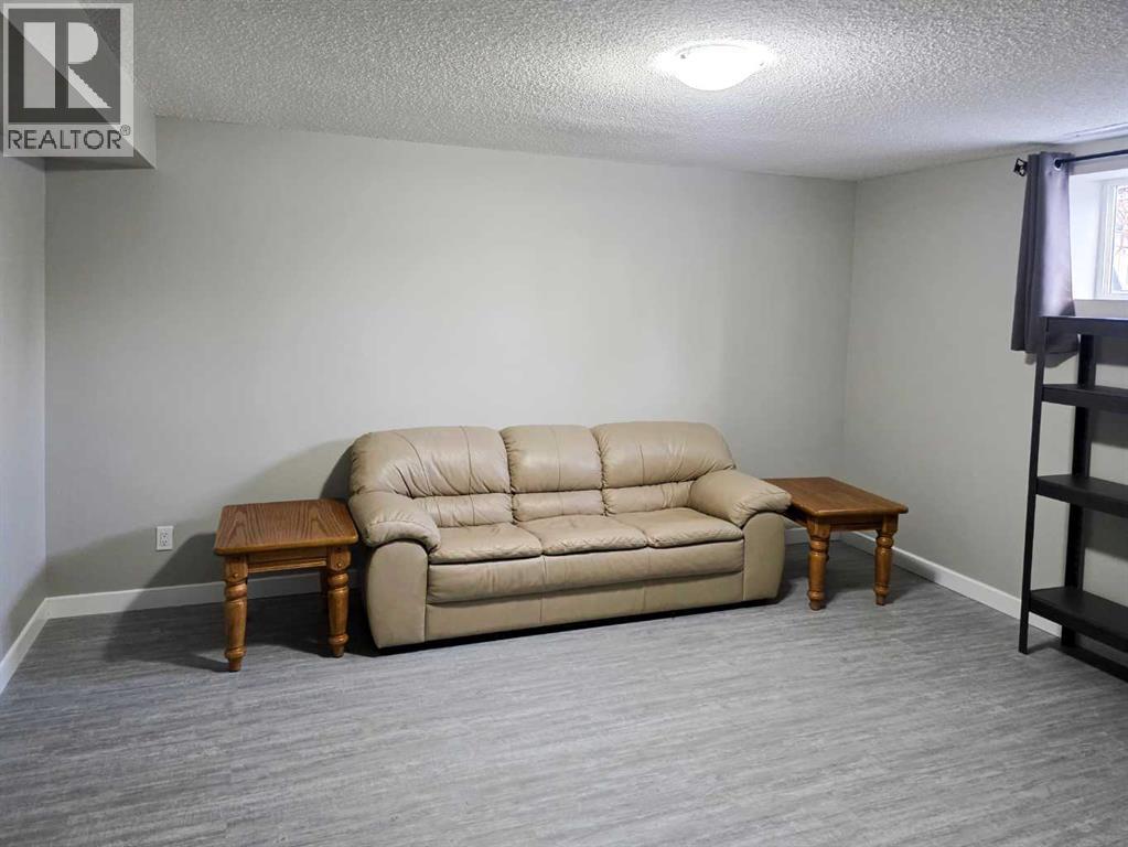 Single Family House for Sale in  Hidden Valley Crescent NW Hidden Valley Calgary 