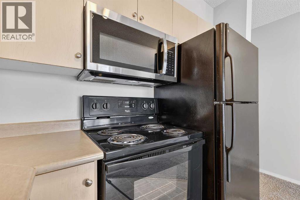 Single Family House for Sale in   eversyde Avenue SW Evergreen Calgary 