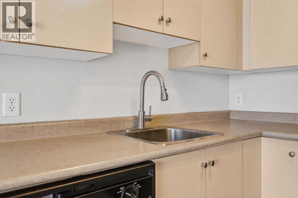 Single Family House for Sale in   eversyde Avenue SW Evergreen Calgary 