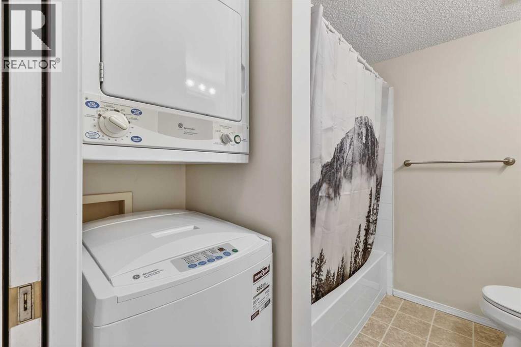 Single Family House for Sale in   eversyde Avenue SW Evergreen Calgary 