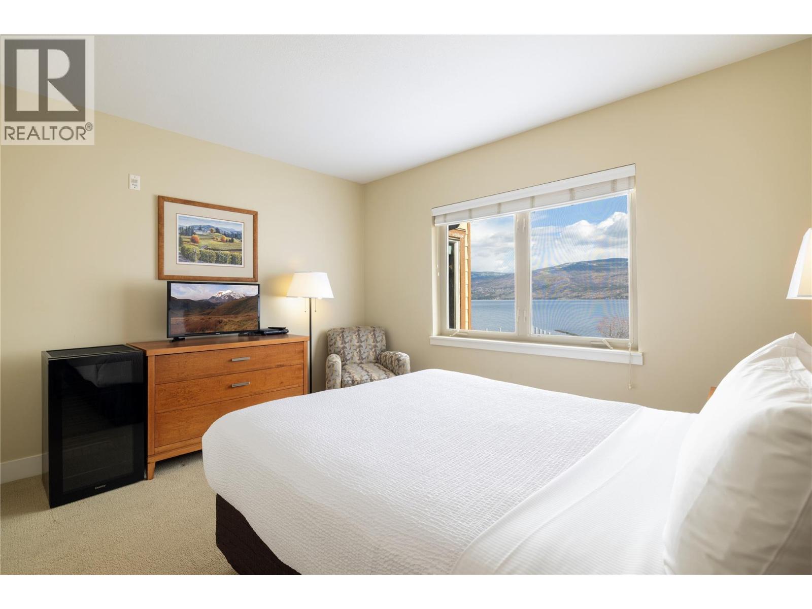 #416 4205 Gellatly Road - 21