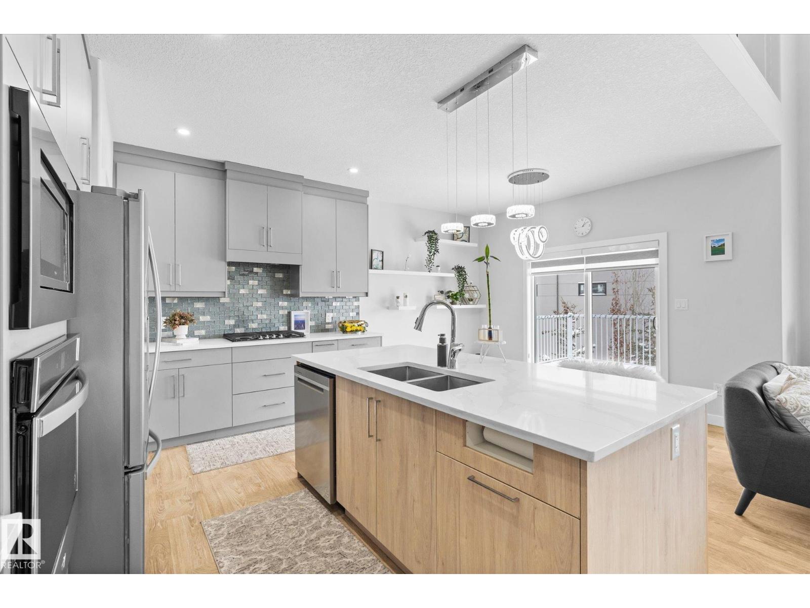 82 MEADOWLAND WY - 10