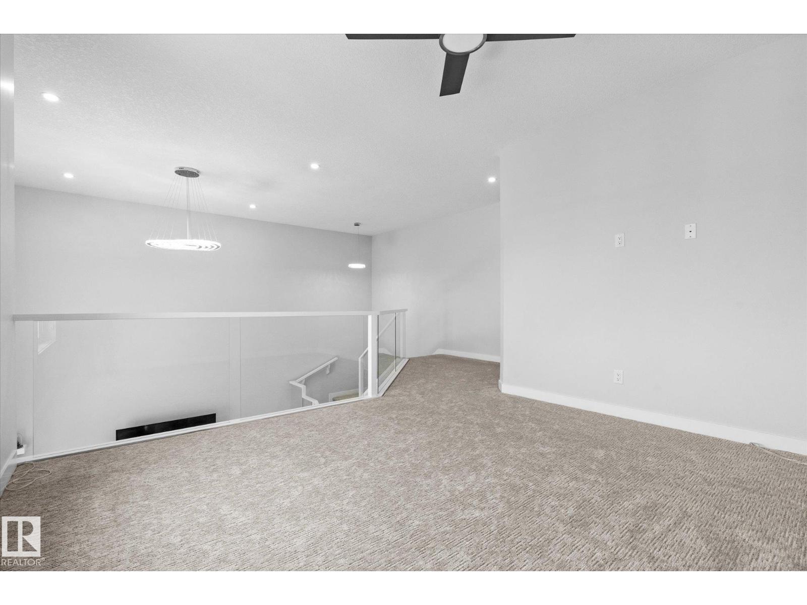 82 MEADOWLAND WY - 22