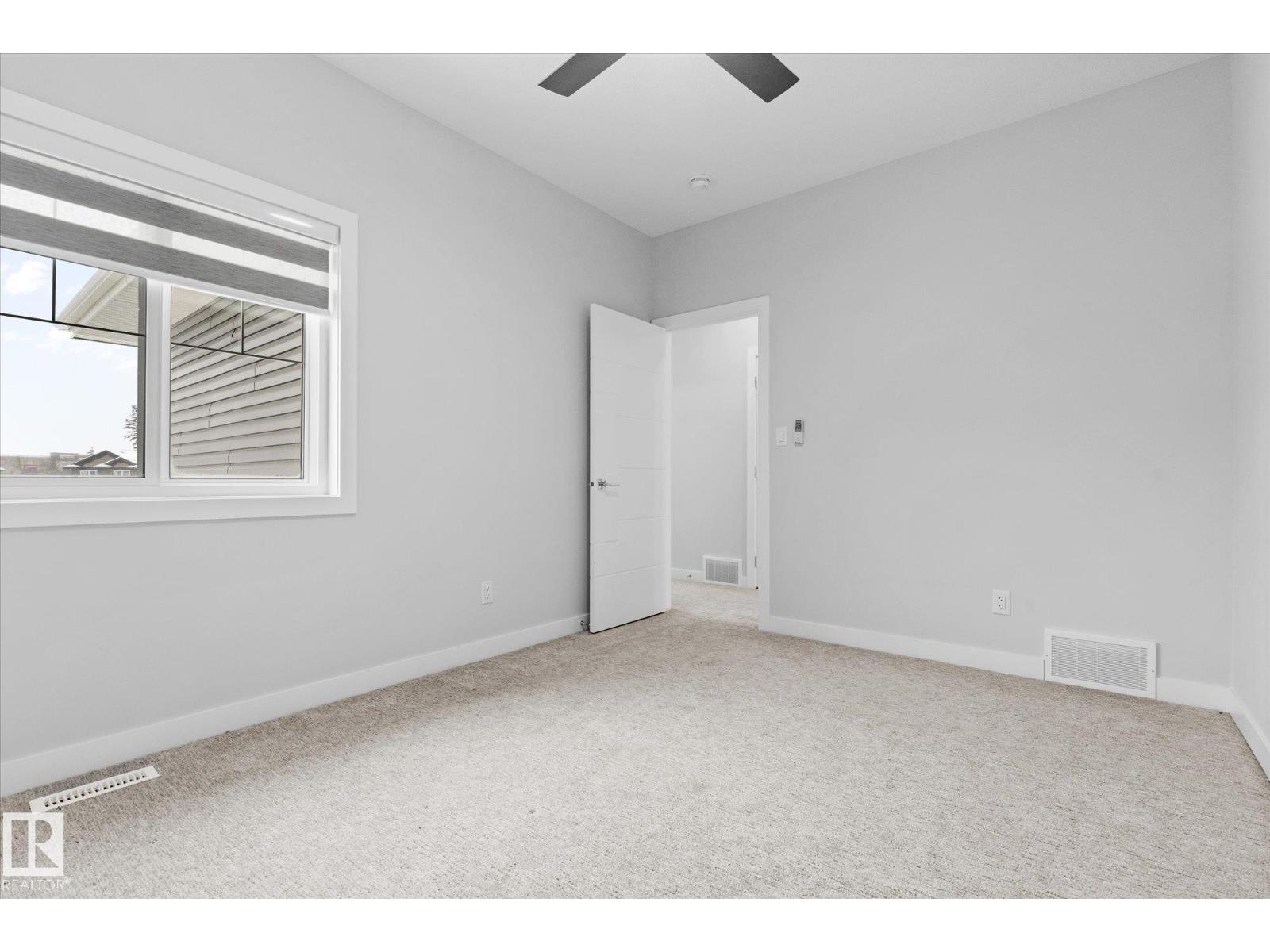 82 MEADOWLAND WY - 36