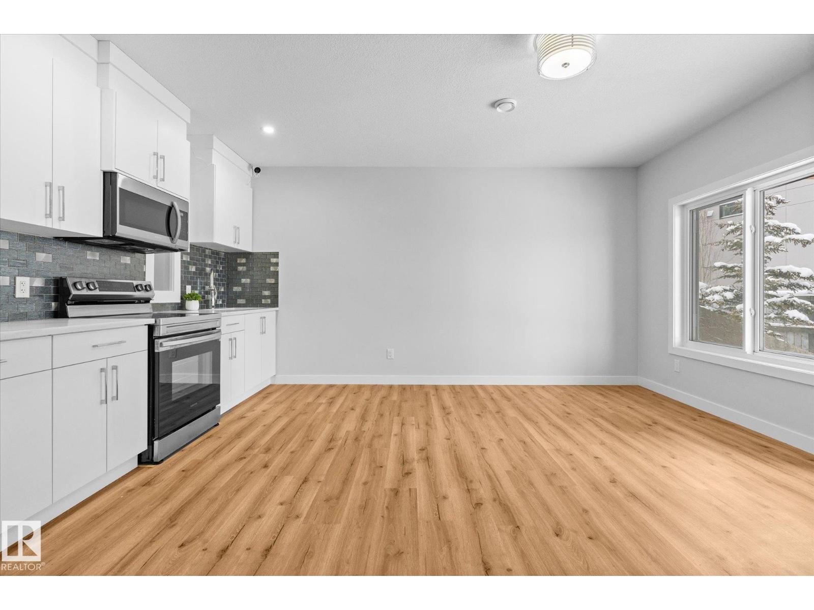 82 MEADOWLAND WY - 45