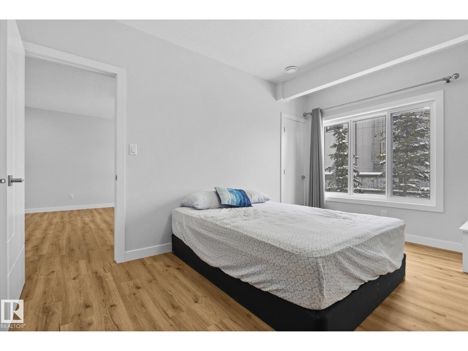 82 MEADOWLAND WY - 46