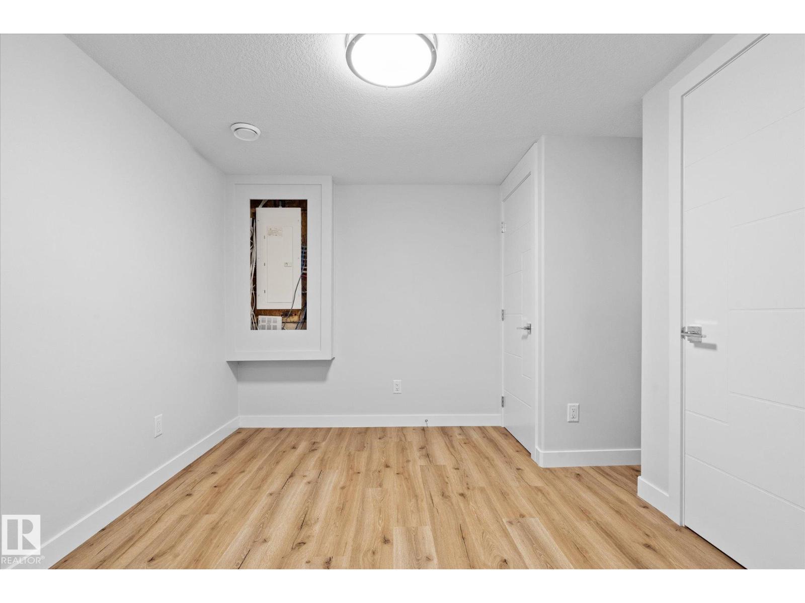 82 MEADOWLAND WY - 49